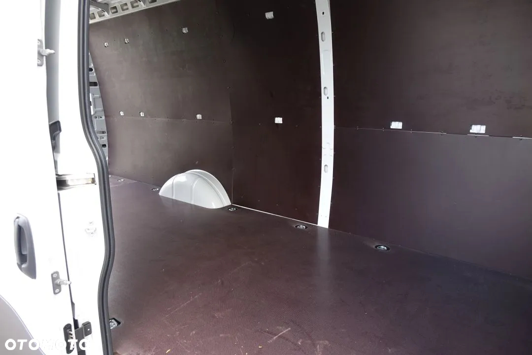 Iveco DAILY 35S16 / FURGON / BLASZAK / L4H2 / ROZSTAW OSI 410 CM /FAKTURA VAT 23% / NOWY !!! - 24