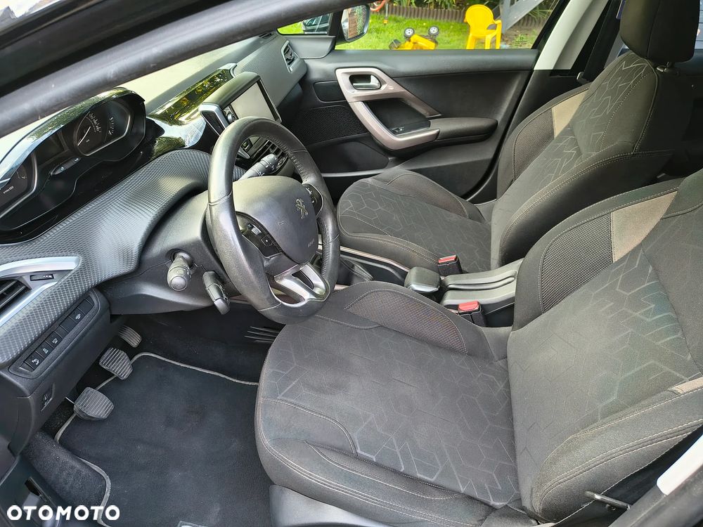 Peugeot 2008 1.2 Pure Tech Active S&S - 7
