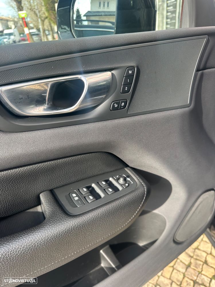 Volvo XC 60 2.0 T8 PHEV Inscription Expression AWD - 17