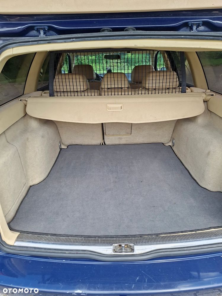 Volkswagen Passat 1.9 TDI Highline - 7