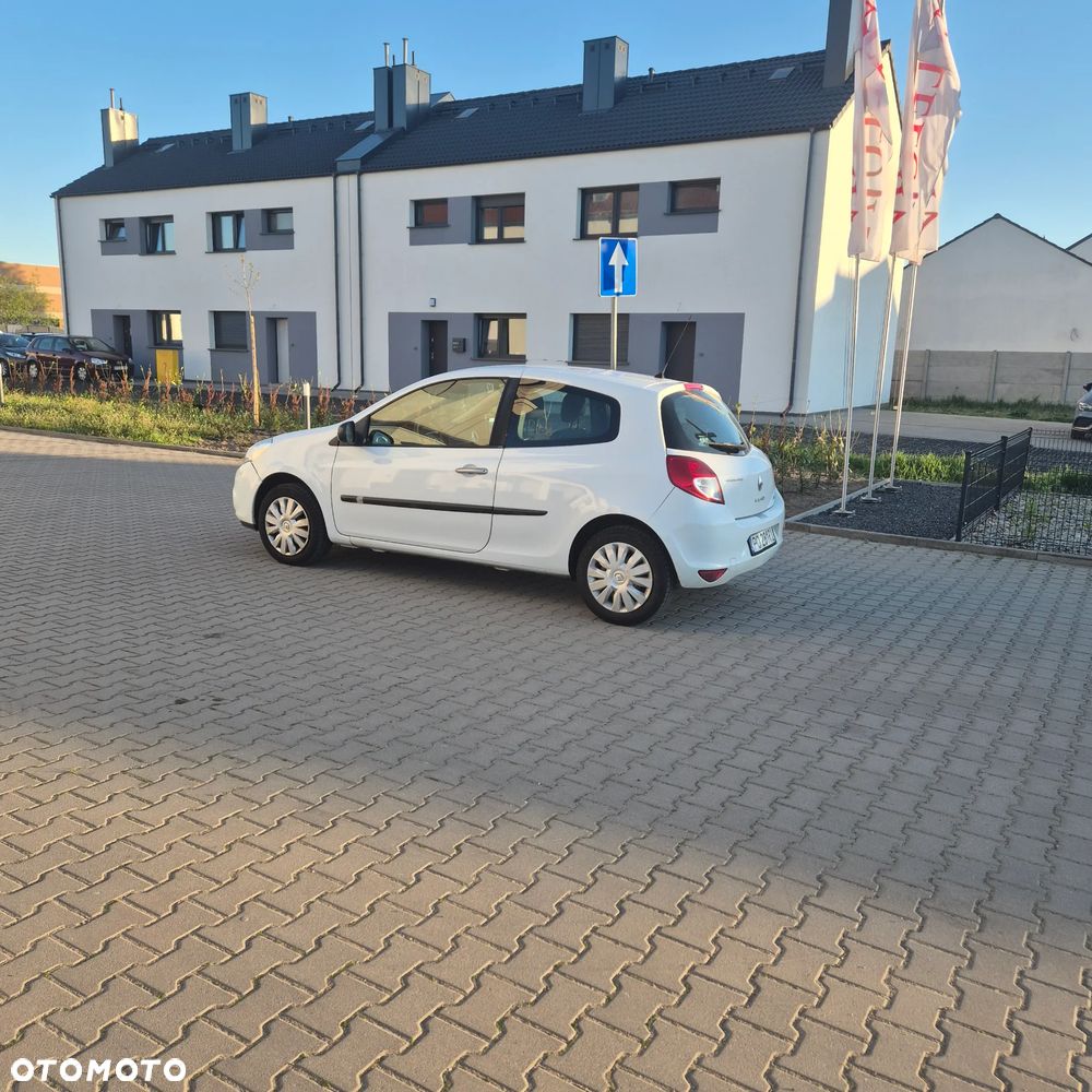 Renault Clio 1.5 dCi Alize - 6