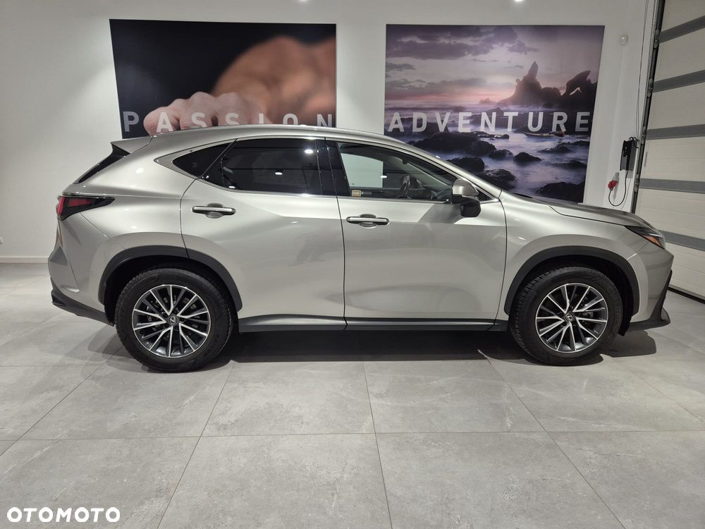 Lexus NX 350h Prestige AWD - 4