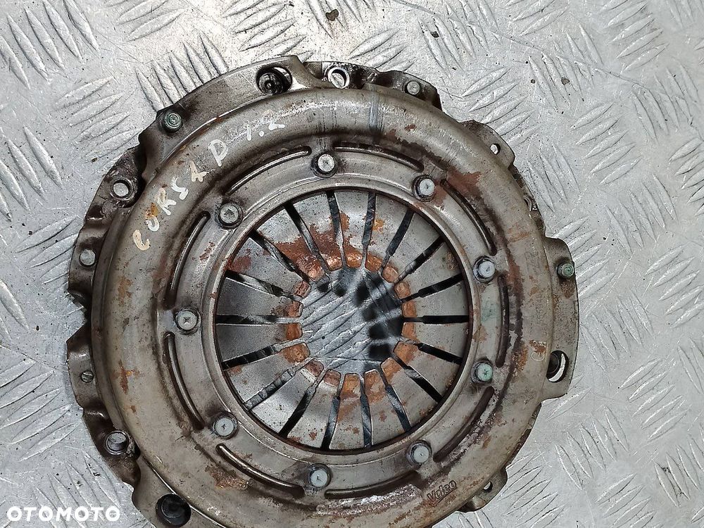 DOCISK SPRZEGŁA TARCZ SPRZEGŁOWA OPEL CORSA D 55565534  332350714 1.2 16V - 6