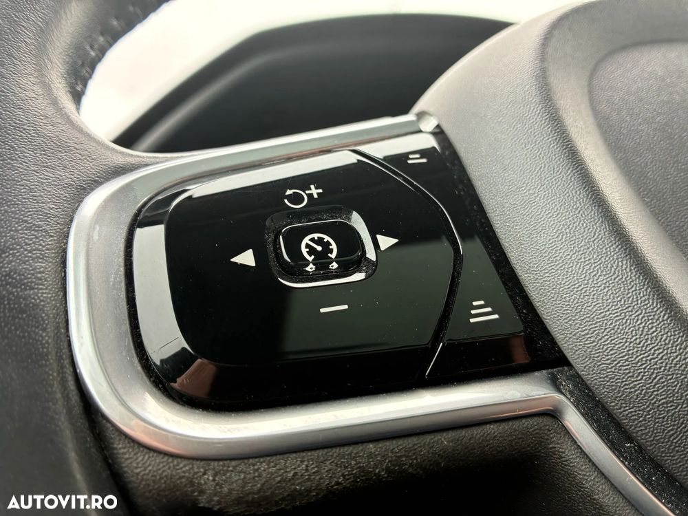 Volvo XC 90 - 36