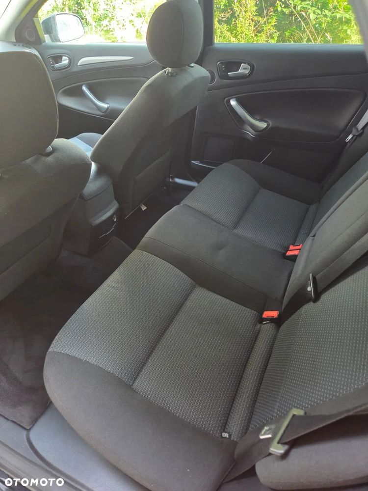 Ford Mondeo 2.0 TDCI Black Magic - 13