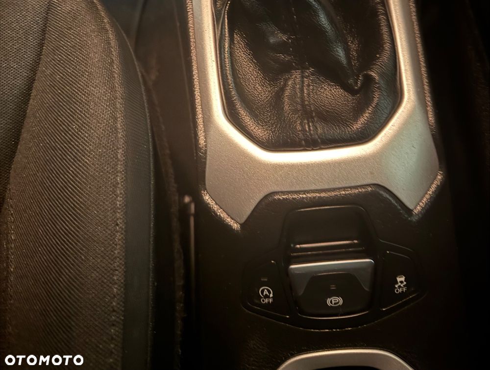 Jeep Renegade 1.4 MultiAir Limited FWD S&S - 9