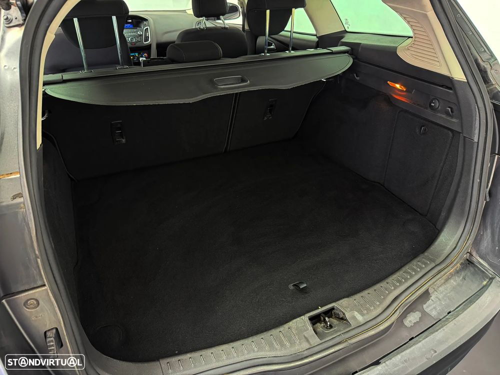 Ford Focus SW 1.0 EcoBoost S&S Trend - 11