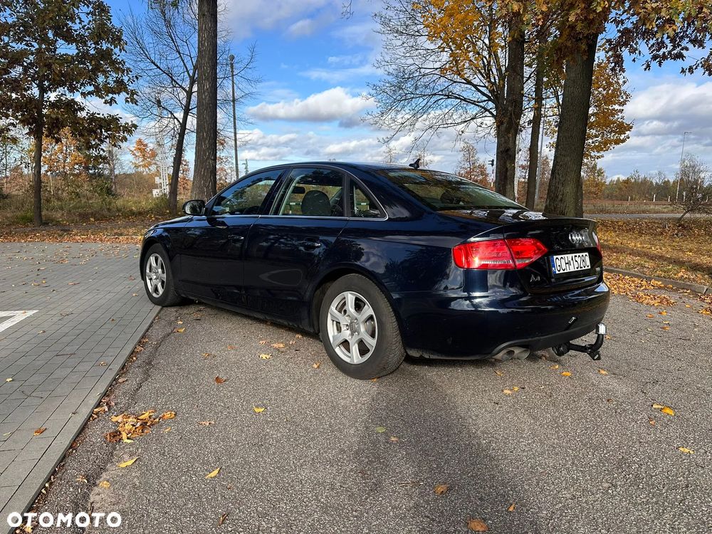 Audi A4 Limousine - 6