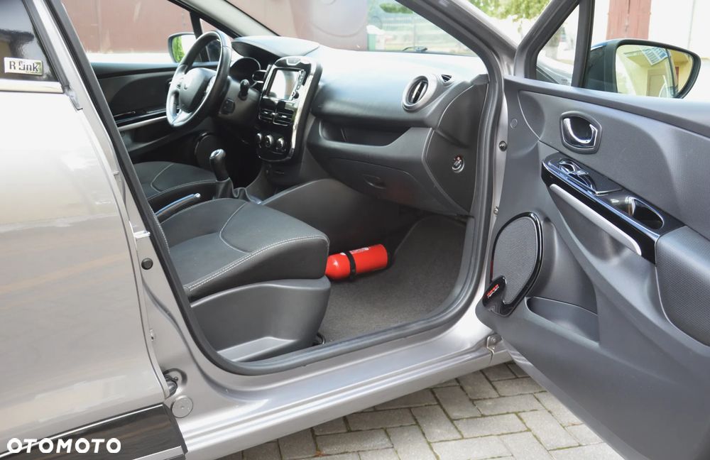 Renault Clio - 25