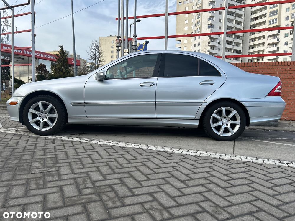 Mercedes-Benz Klasa C 280 4Matic Automatik Avantgarde - 6