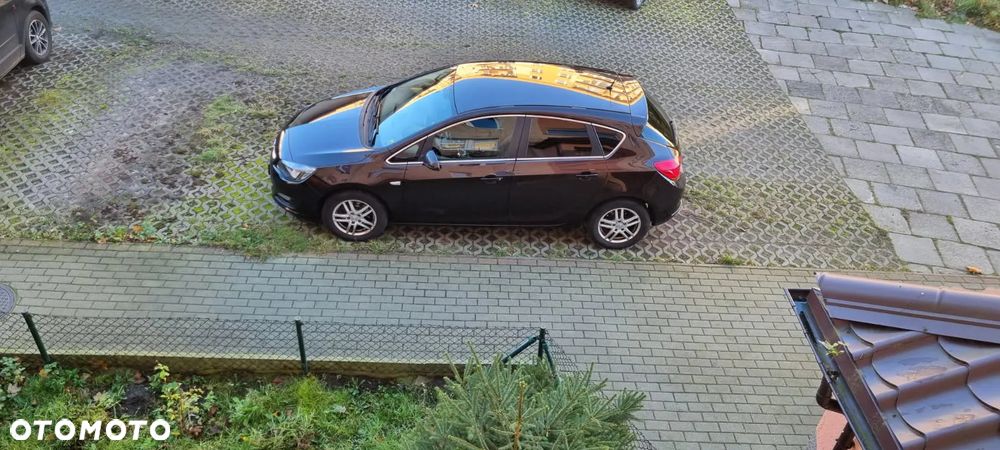 Opel Astra IV 1.6 CDTI Cosmo - 12