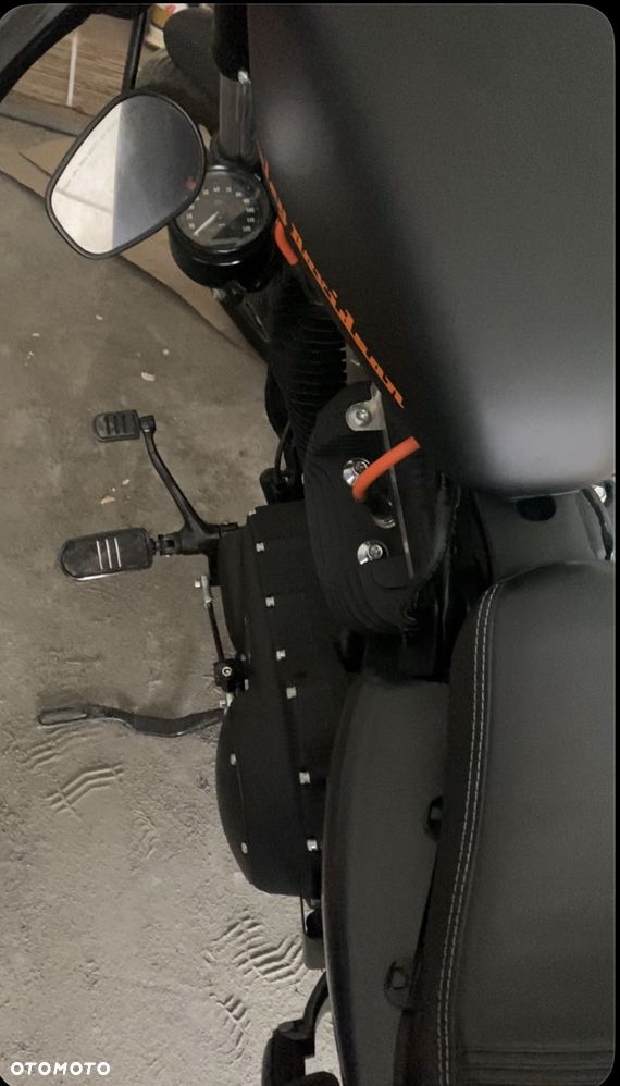 Harley-Davidson Sportster Iron 883 - 7
