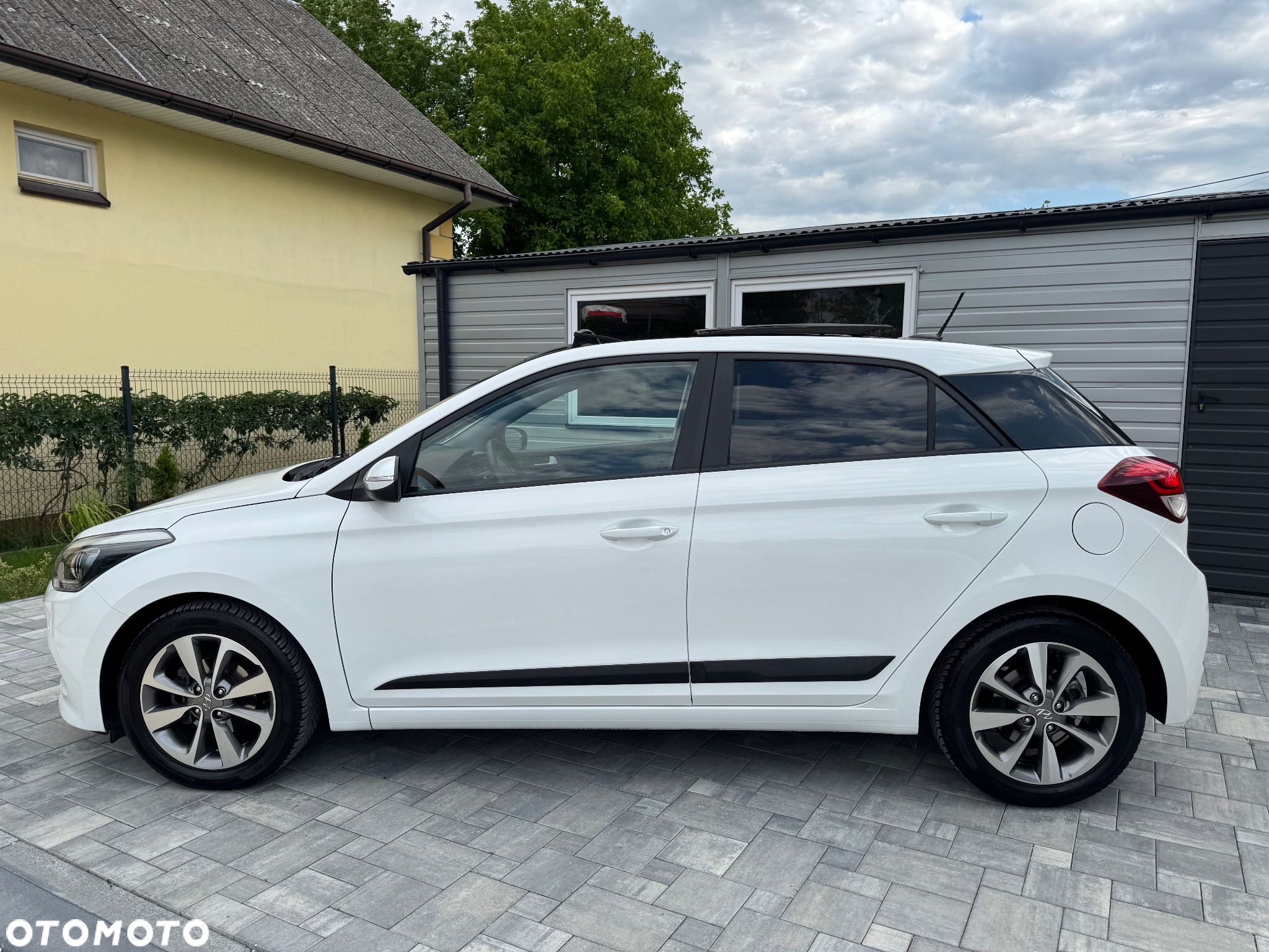 Hyundai i20 1.4 YES Gold - 13