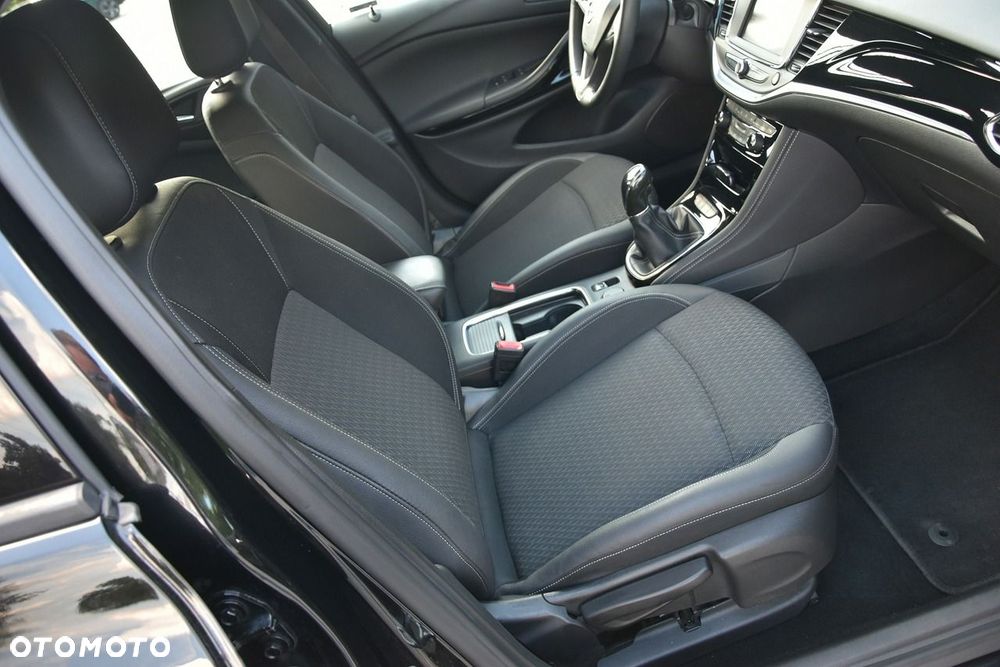 Opel Astra 1.4 T Enjoy S&S - 12