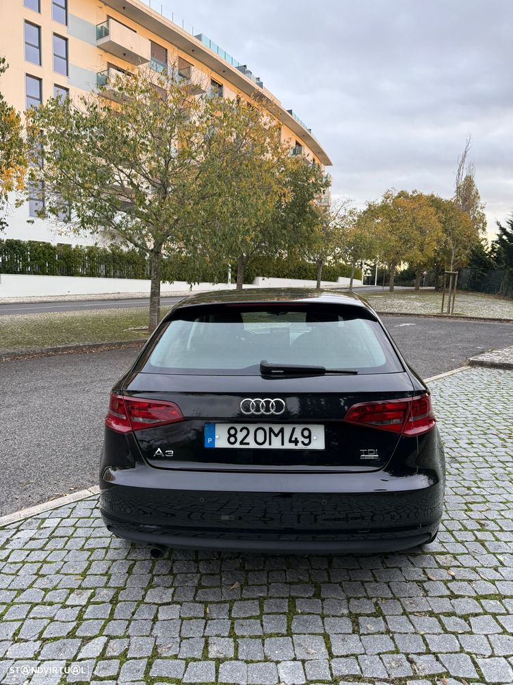 Audi A3 Sportback 1.6 TDI Attraction Ultra - 4