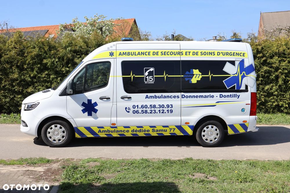 Mercedes-Benz Sprinter 319 - 13