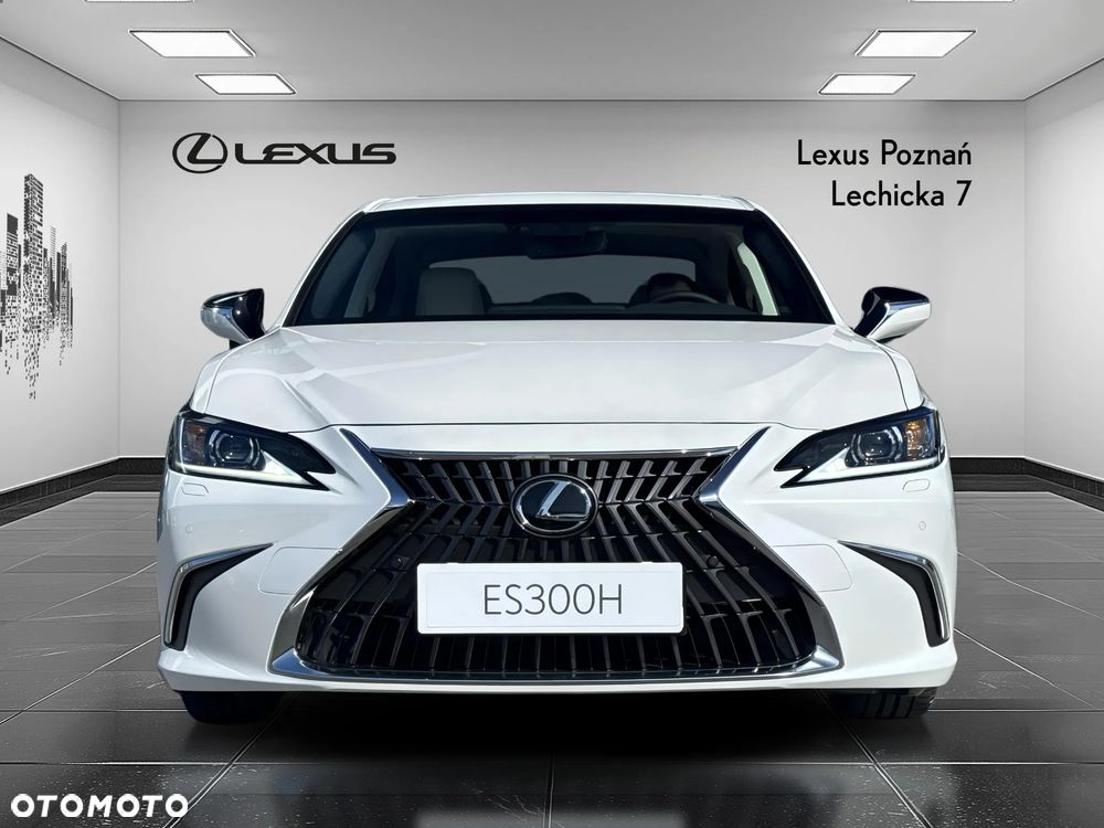 Lexus ES - 8