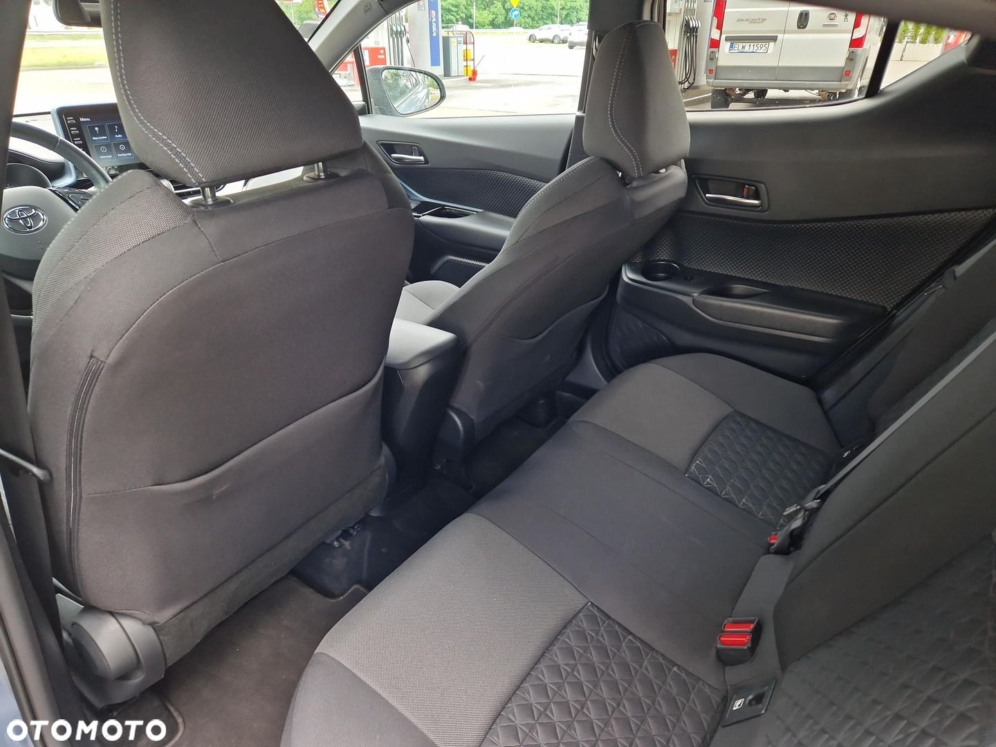 Toyota C-HR - 10