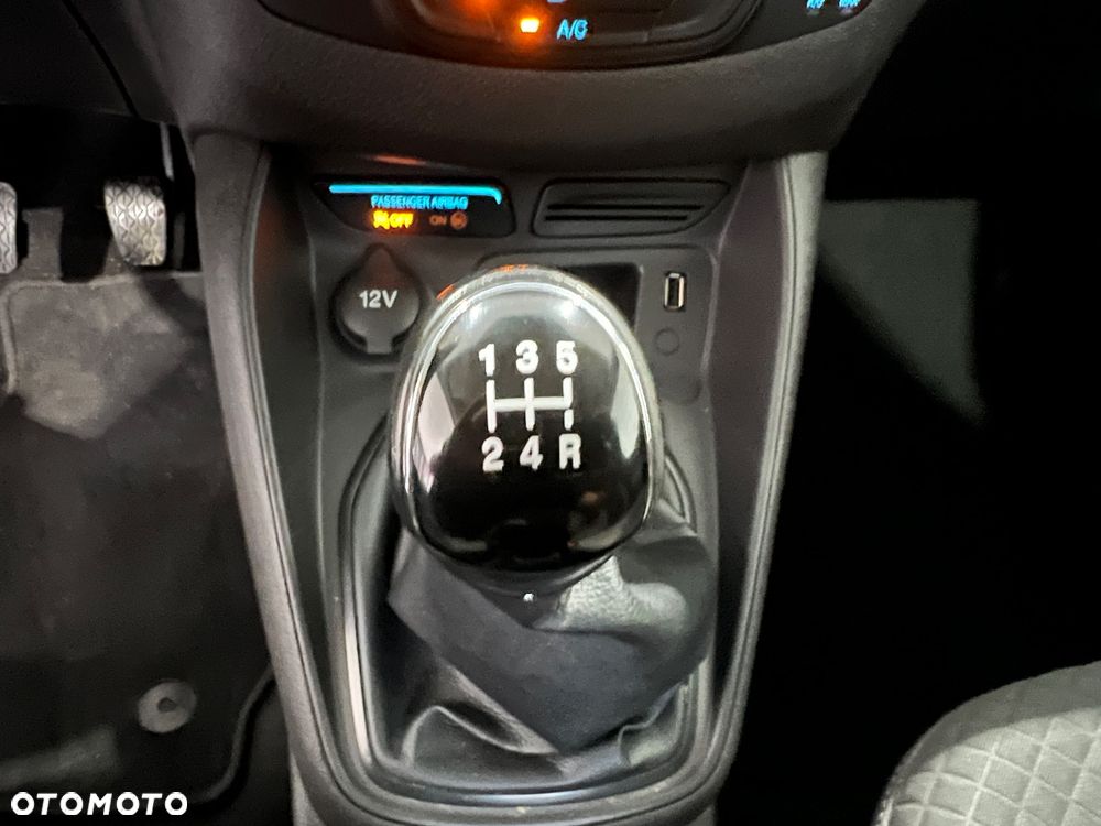 Ford Tourneo Courier 1.0 EcoBoost Sport - 31