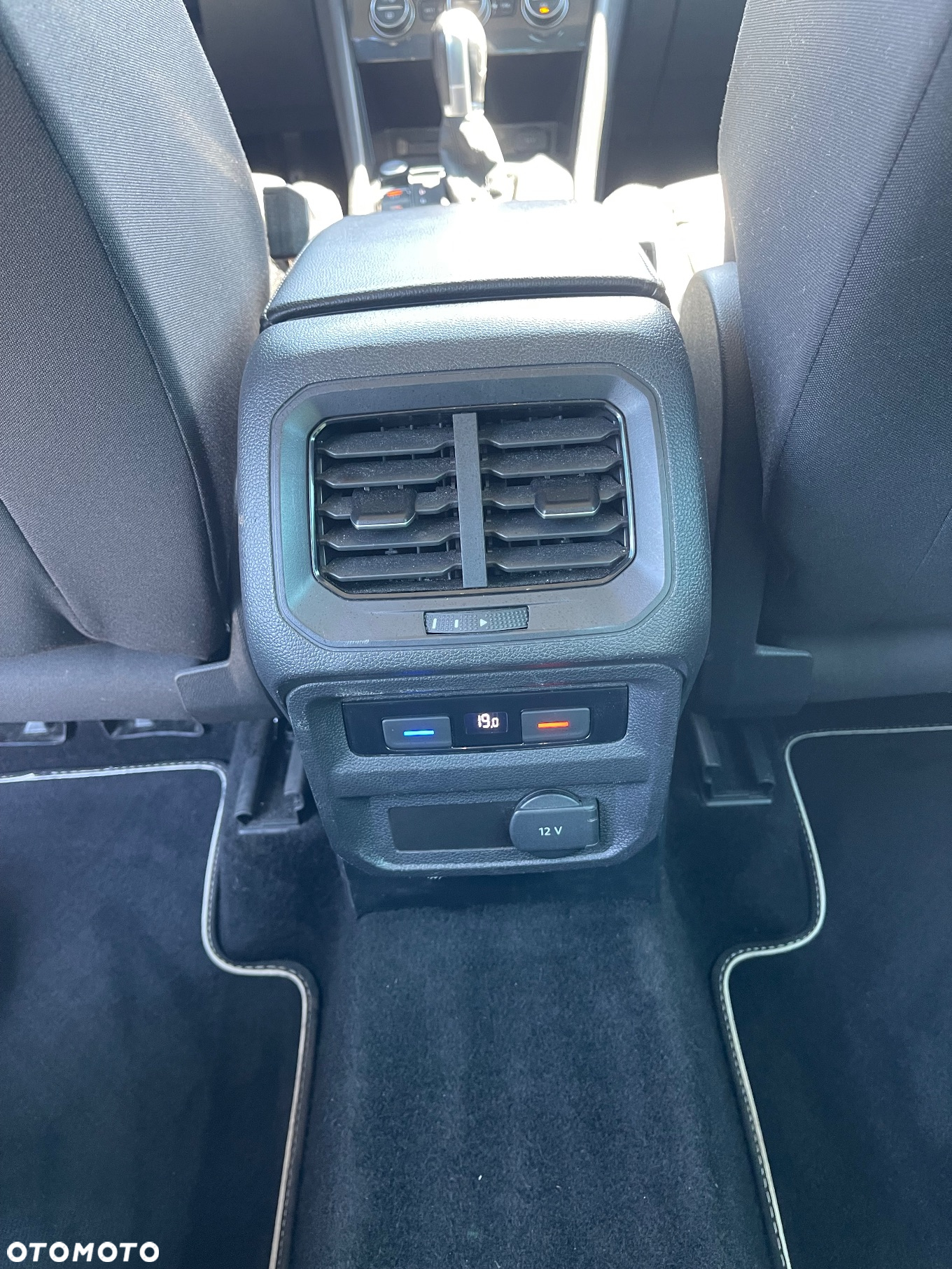 Volkswagen Tiguan - 13