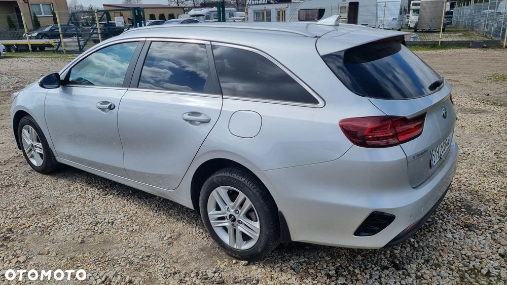 Kia Ceed 1.6 CRDi (48V Mild-Hybrid) Spirit - 15