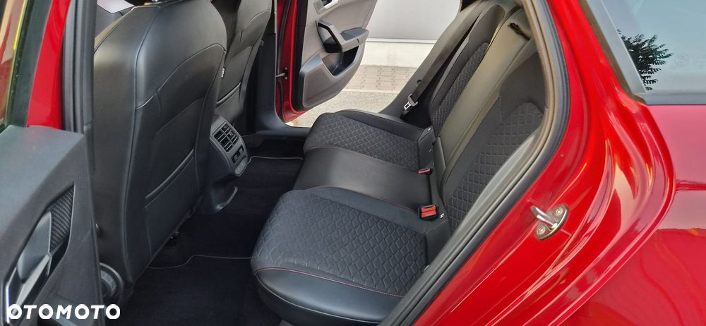 Seat Leon Sportstourer 1.5 eTSI FR DSG - 13