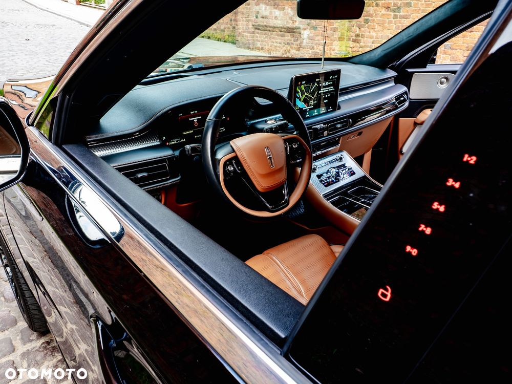 Lincoln Aviator - 22