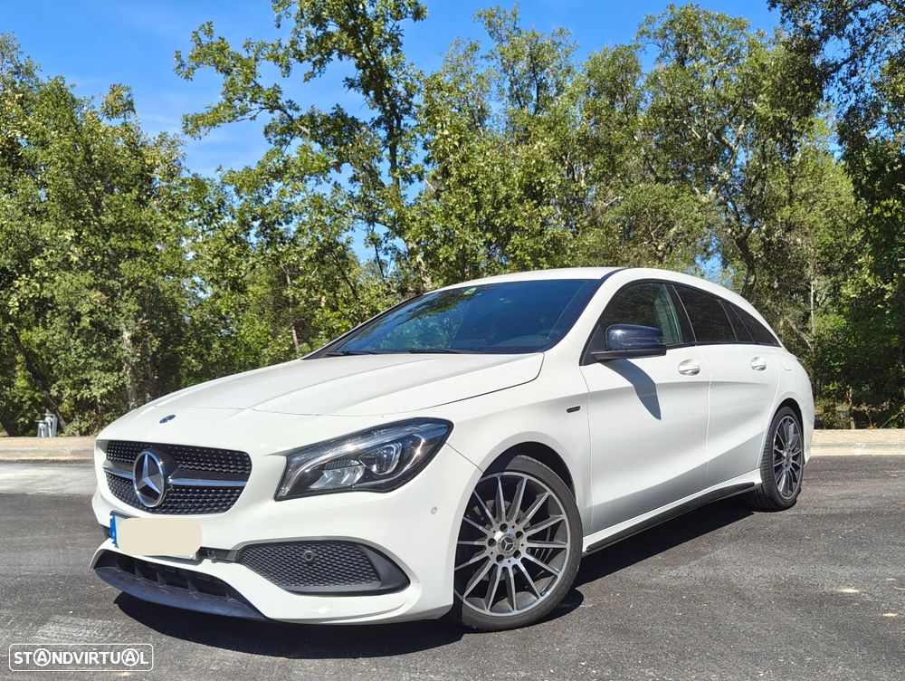 Mercedes-Benz CLA 200 d Shooting Brake AMG Line - 1
