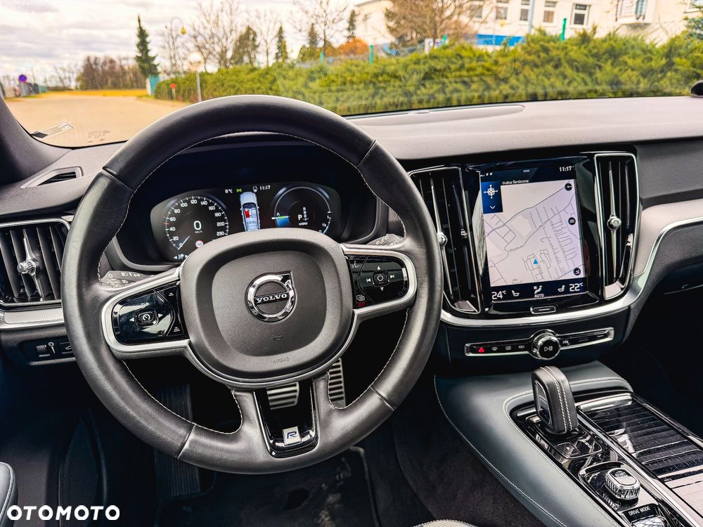 Volvo V60 T8 AWD Twin Engine Geartronic R-Design - 33