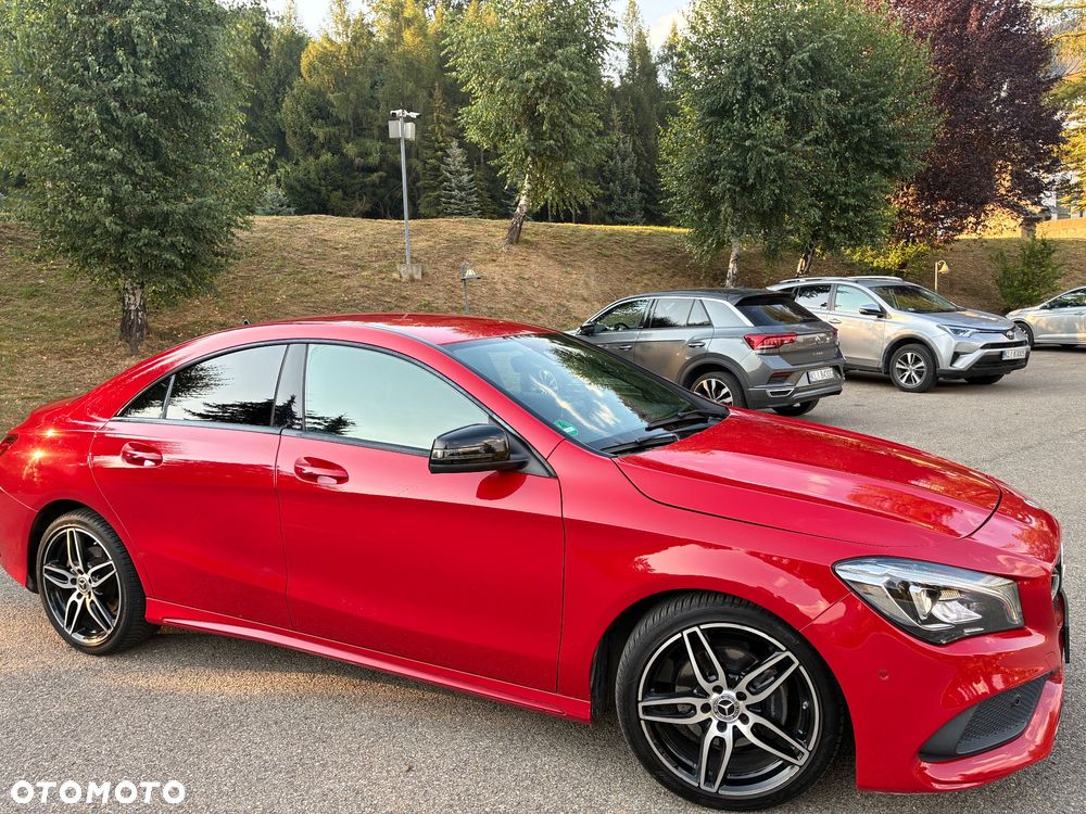 Mercedes-Benz CLA 180 AMG Line - 4