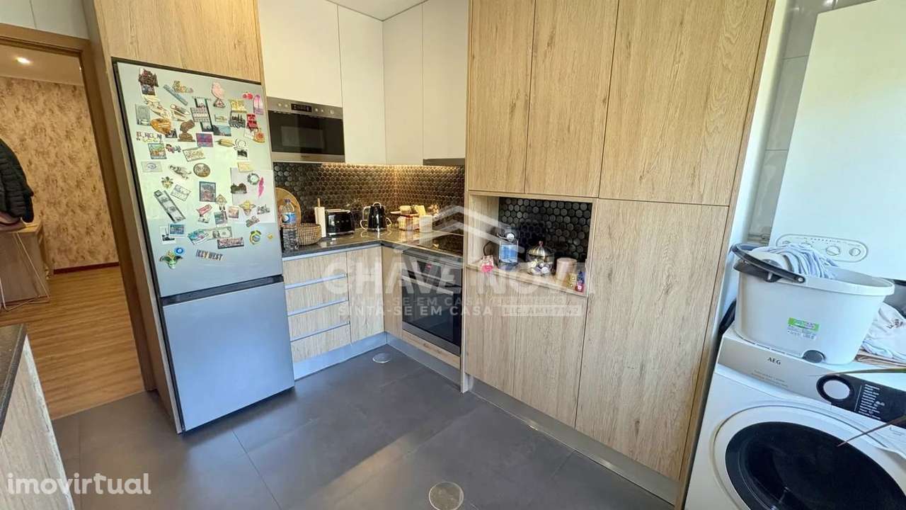 Apartamento T2 Duplex Renovado com Terraço, Garagem Box e 3 WC - Grande imagem: 5/24