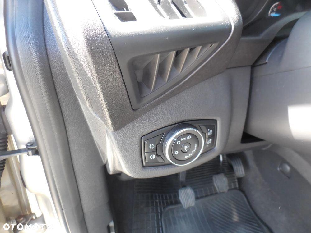 Ford Transit Connect - 17