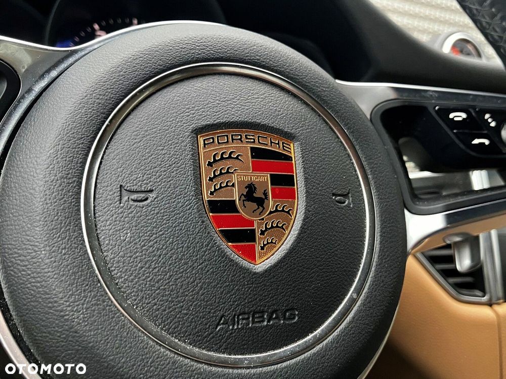 Porsche Macan - 27