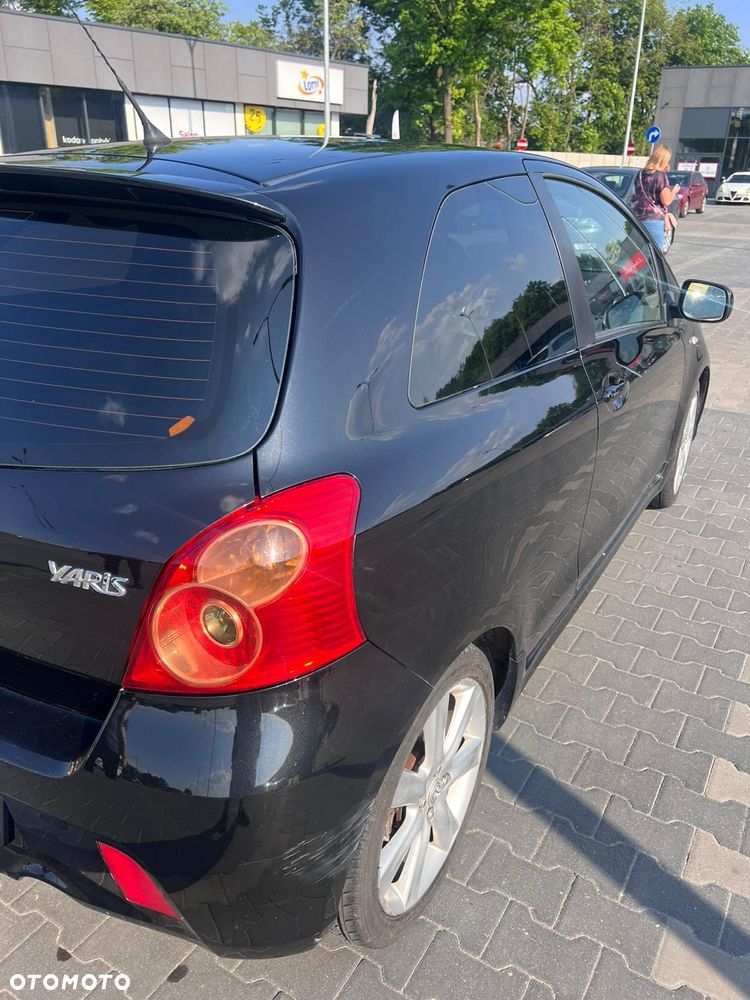 Toyota Yaris - 3