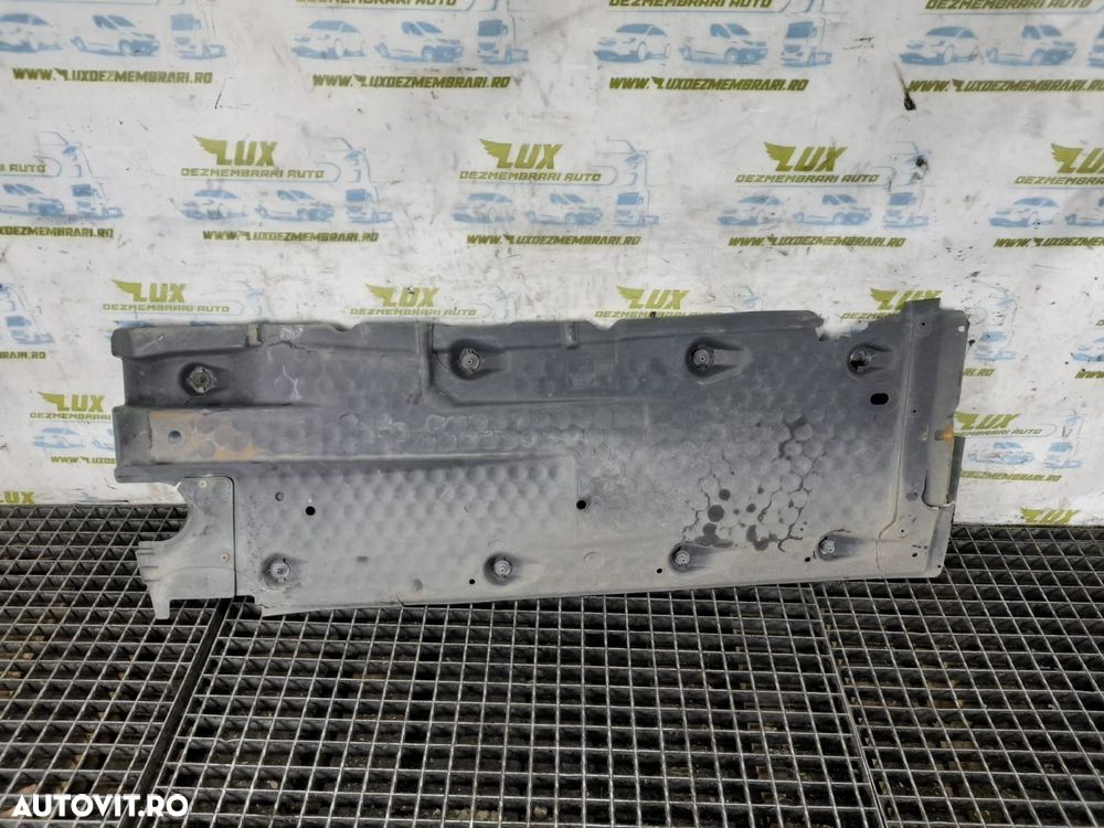 Scut lateral dreapta 1K0825212 Volkswagen VW Golf 5 [2003 - 2009] 1.6 - 2