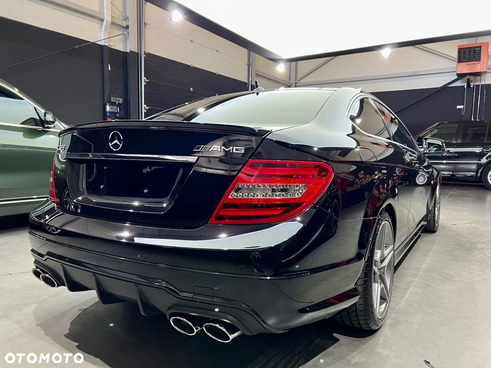 Mercedes-Benz Klasa C 63 AMG Coupe AMG SPEEDSHIFT MCT - 9