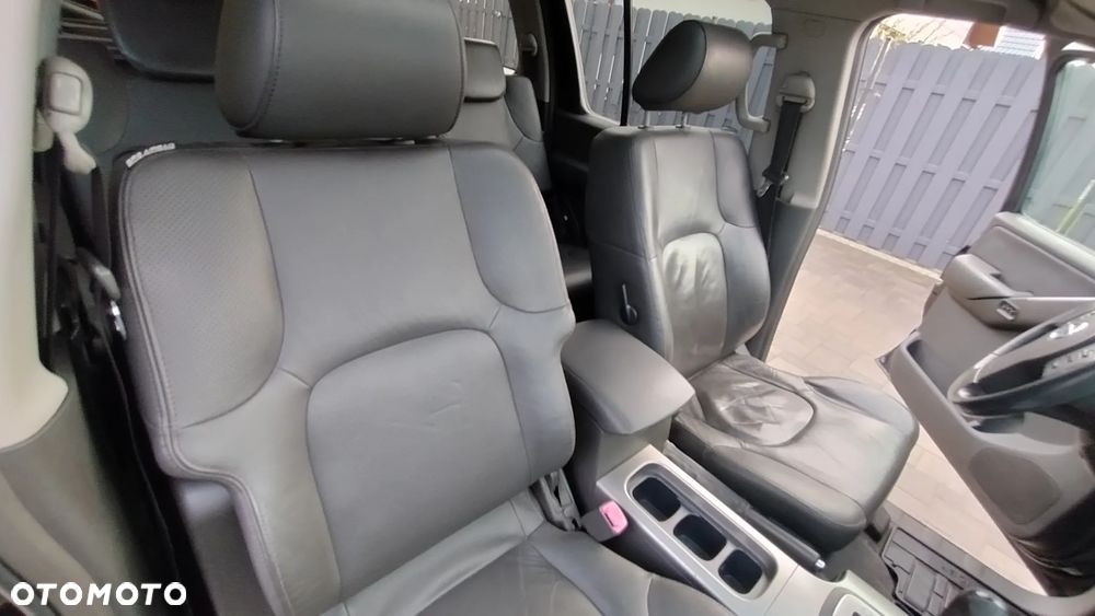 Nissan Pathfinder 2.5 dCi Premium - 21