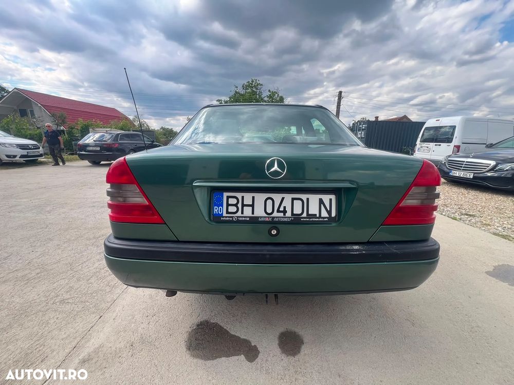 Mercedes-Benz C ver-200-d - 3