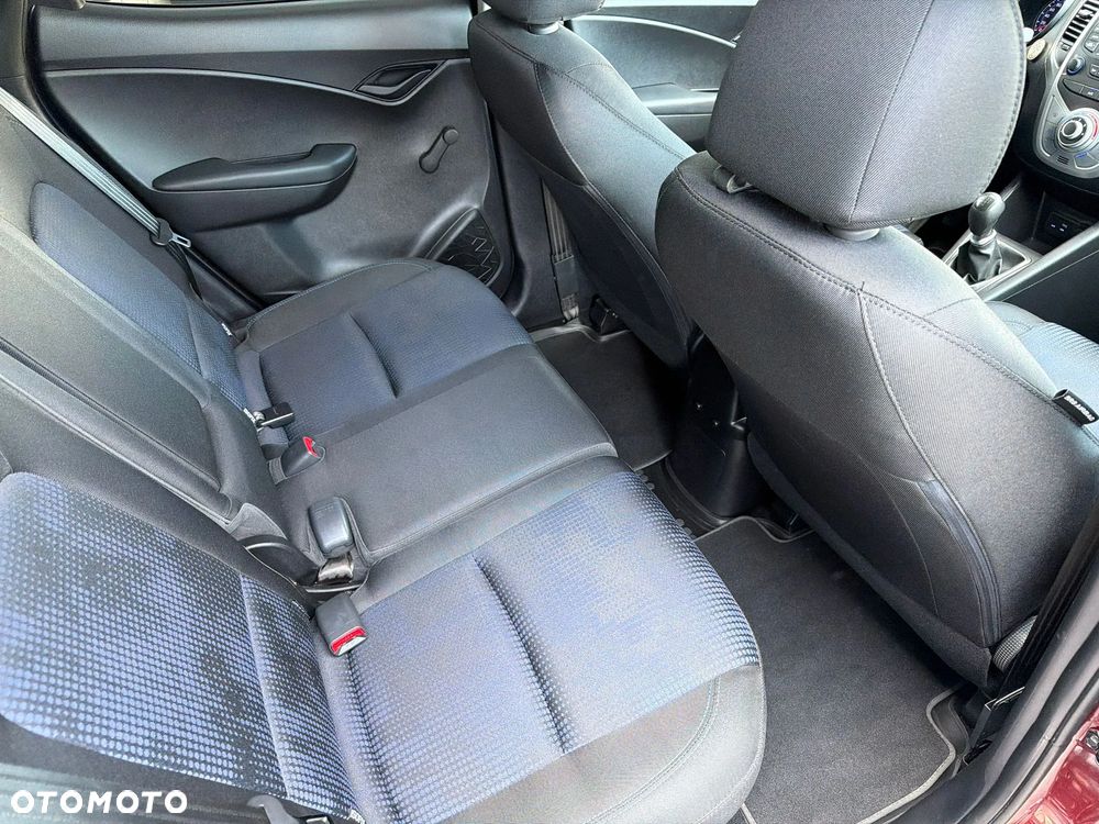 Hyundai ix20 1.4 Classic + - 14