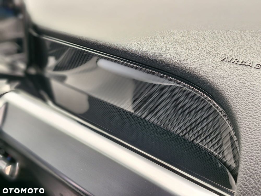 Mercedes-Benz GLB 200 4-Matic AMG Line 8G-DCT - 30