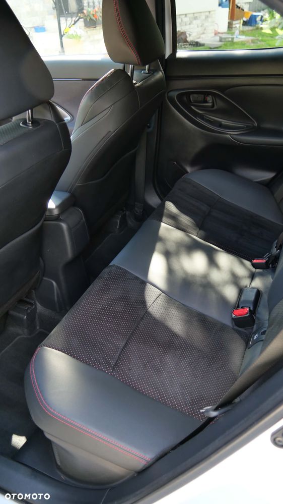 Toyota Yaris Cross - 19