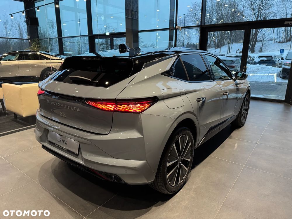 DS Automobiles N°4 E-Tense 58.3kWh Étoile Alcantara - 5