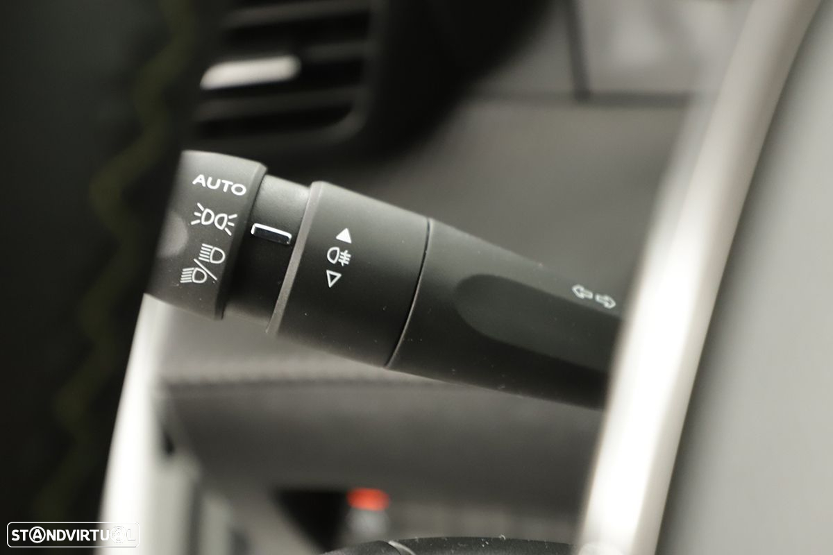 Peugeot 208 1.2 PureTech GT - 18