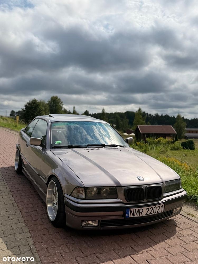 BMW Seria 3 323i - 19