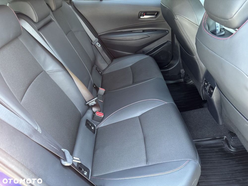 Toyota Corolla - 11