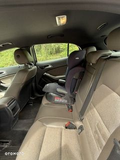 Mercedes-Benz GLA - 14