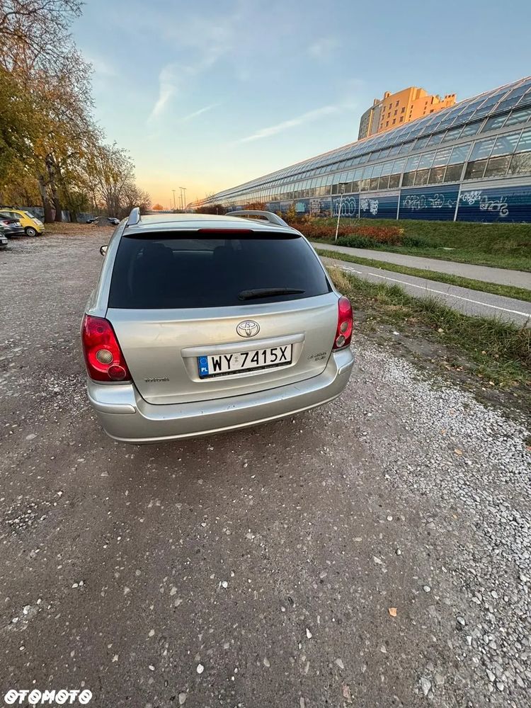 Toyota Avensis 2.2 D-4D Sol Plus 180 - 9