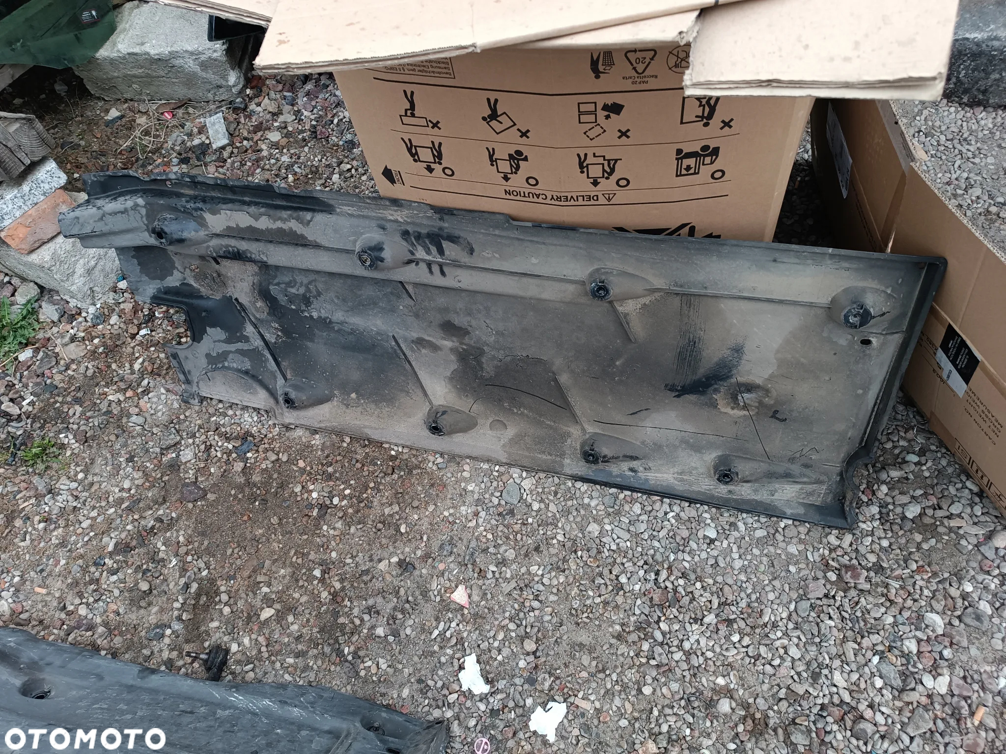 VW TIGUAN 5N0 OSŁONA PŁYTA PODWOZIA LEWA 5N0825201 PRAWA 5N0825202 KOMPLET - 4