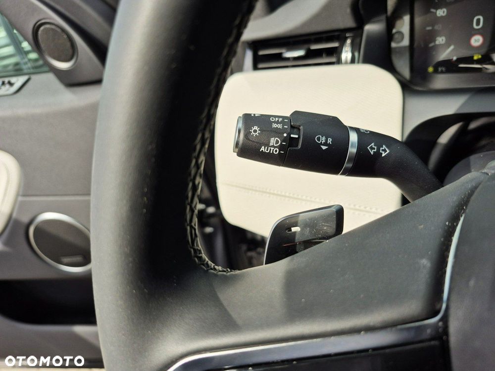Land Rover Discovery Sport - 26