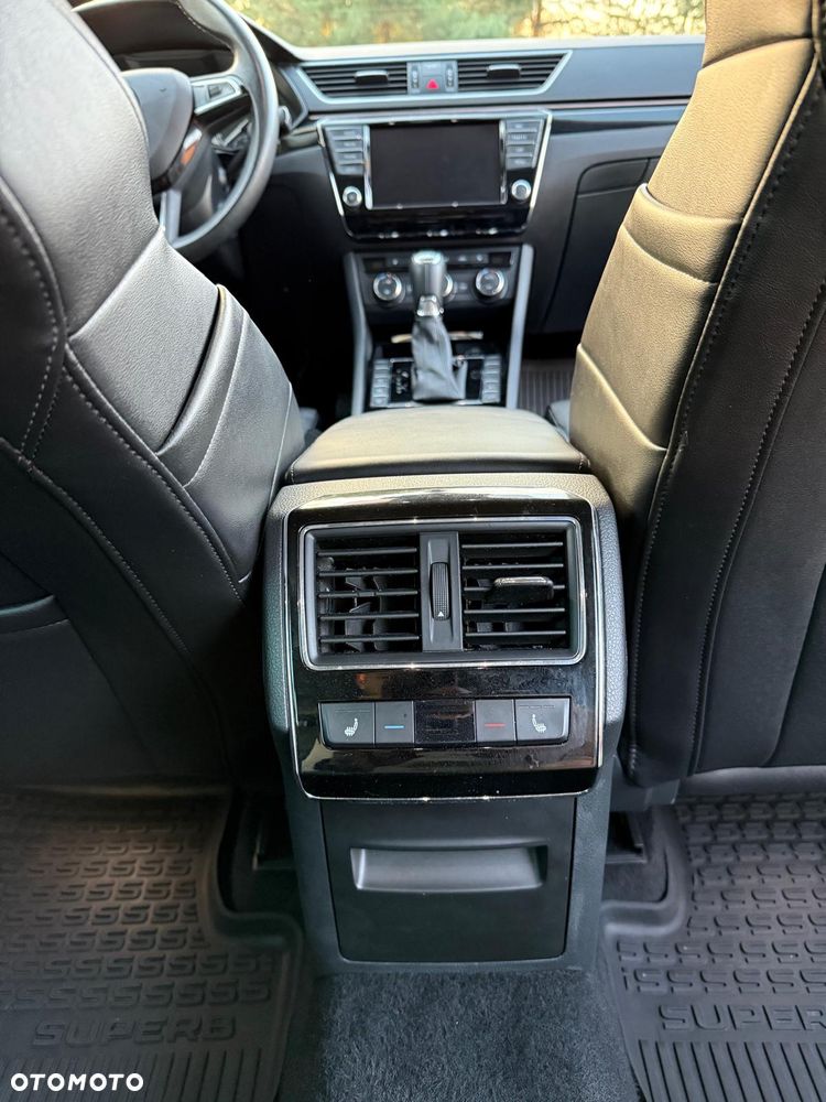 Skoda Superb 2.0 TDI L&K DSG - 11